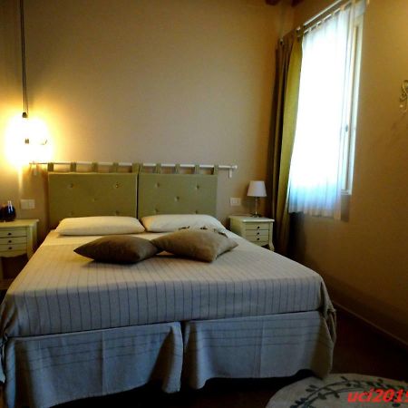 Agriturismo Vitae Fabbrico Eksteriør billede